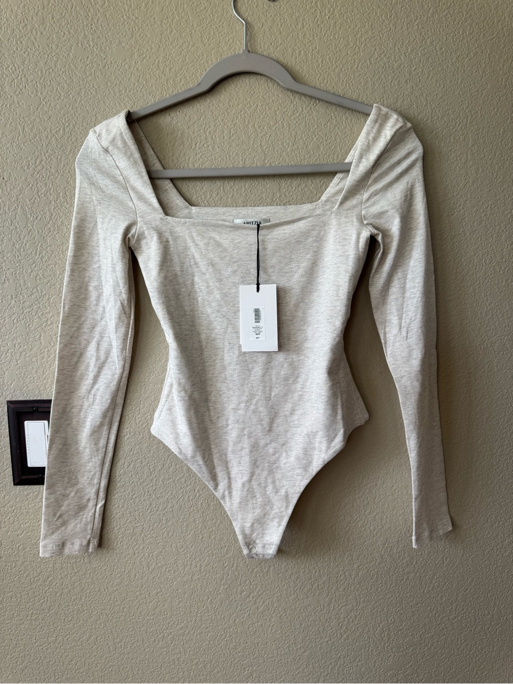 Aritzia Square Neck Long Sleeve Bodysuit - light heathered oatmeal